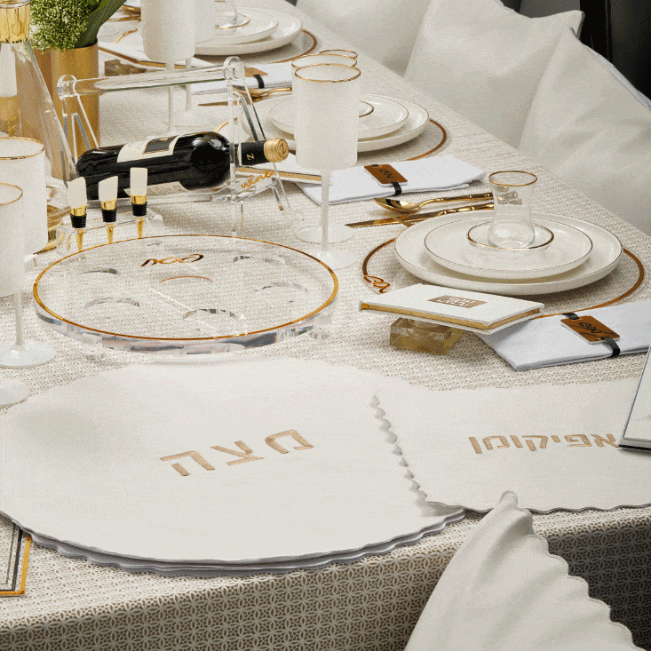 Pesach 2023 Classic Tablescape