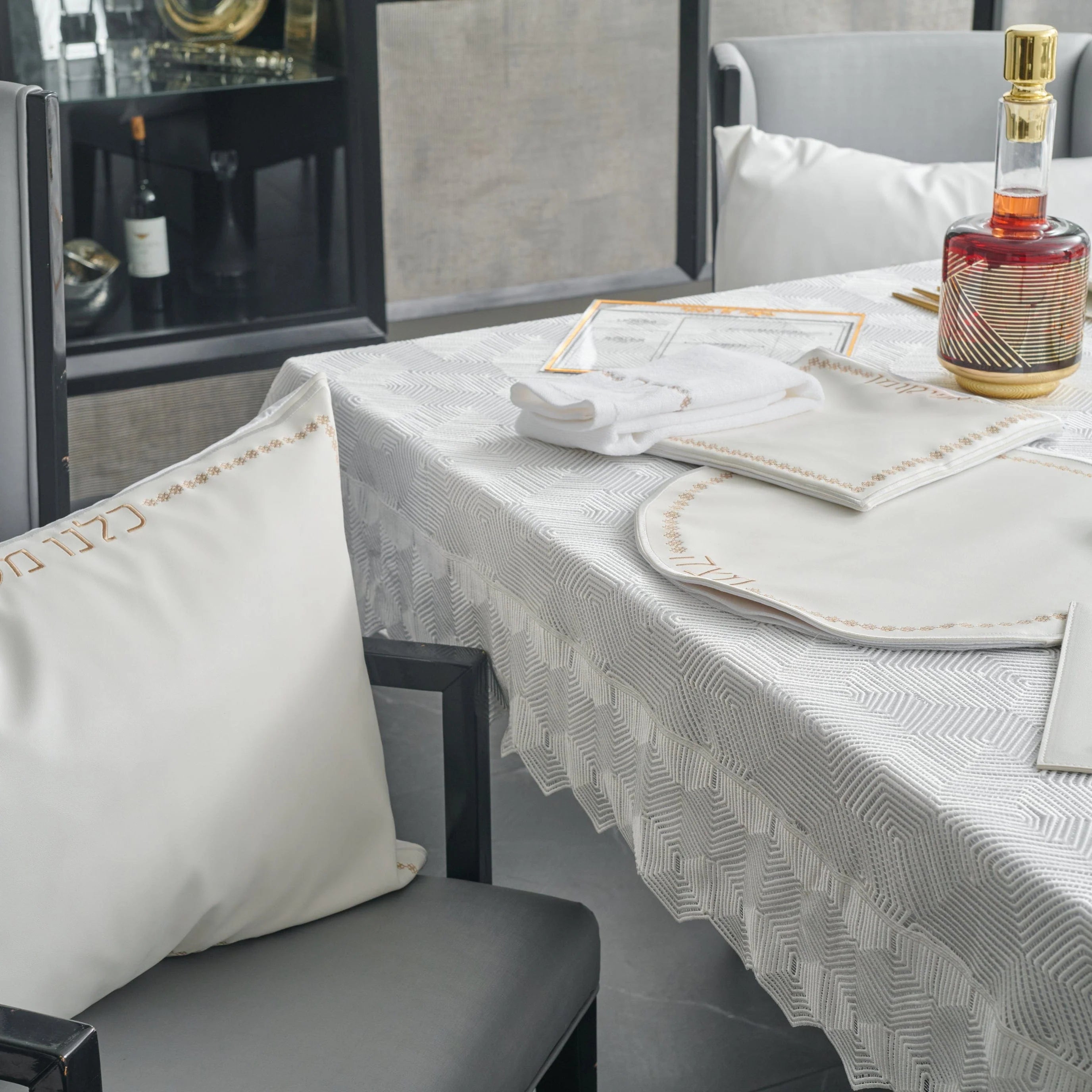 Inspired Pesach 2025 Tablescape
