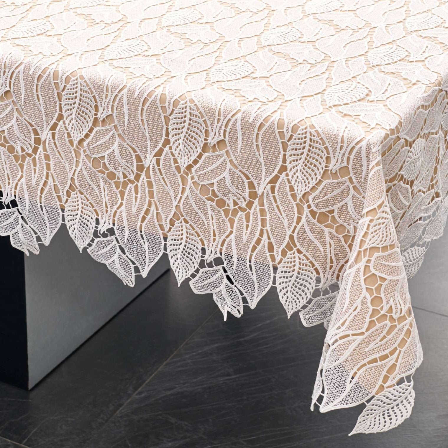 Leaf Lace Tablecloth