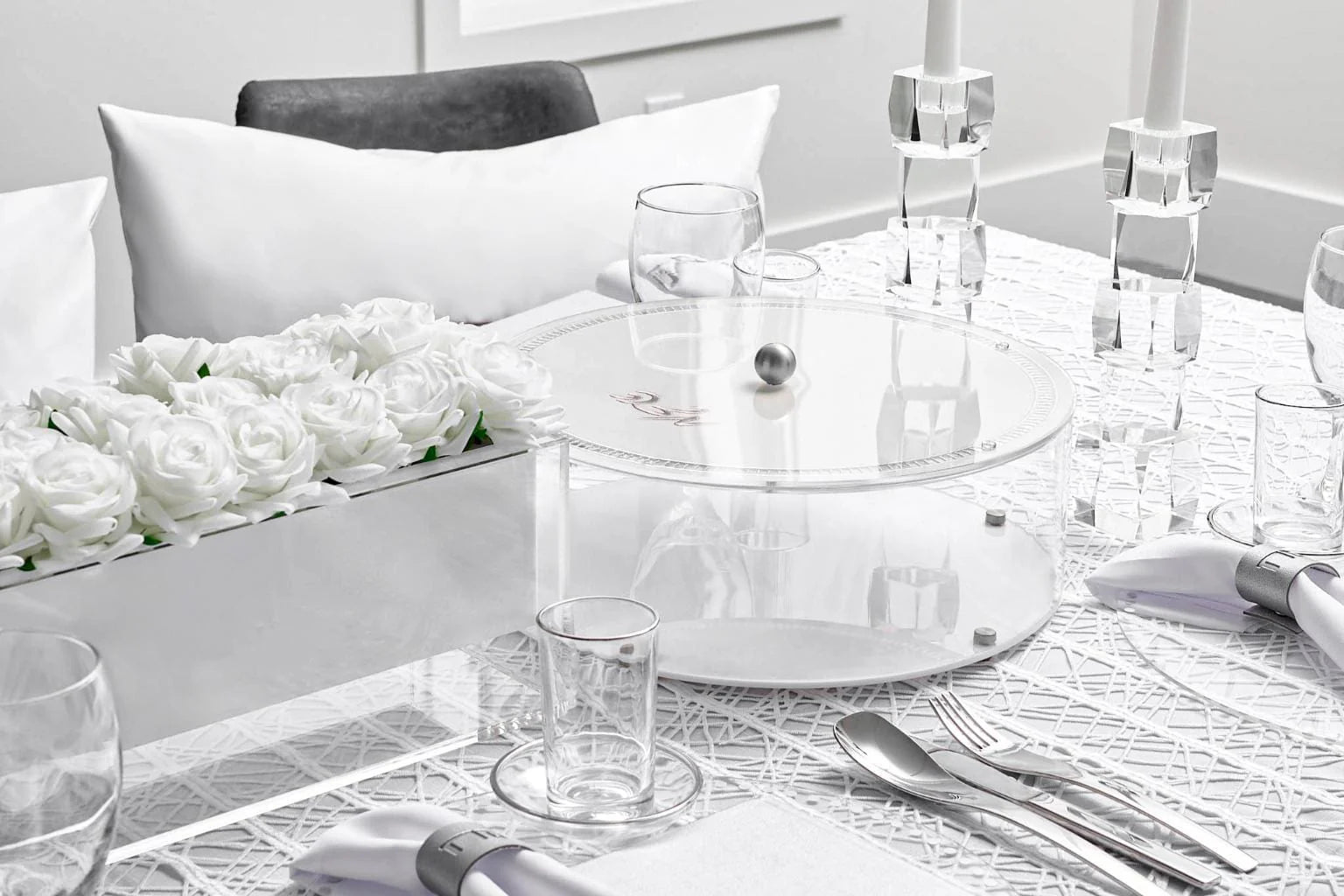 Linear Lace Tablecloth