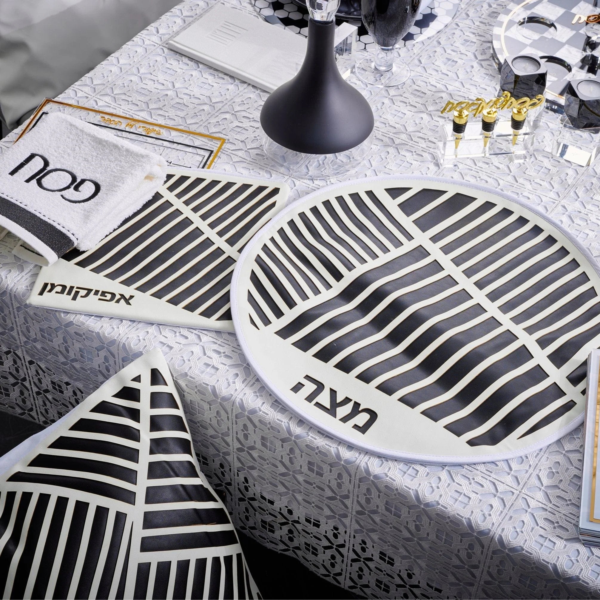 Onyx Pesach 2024 Tablescape