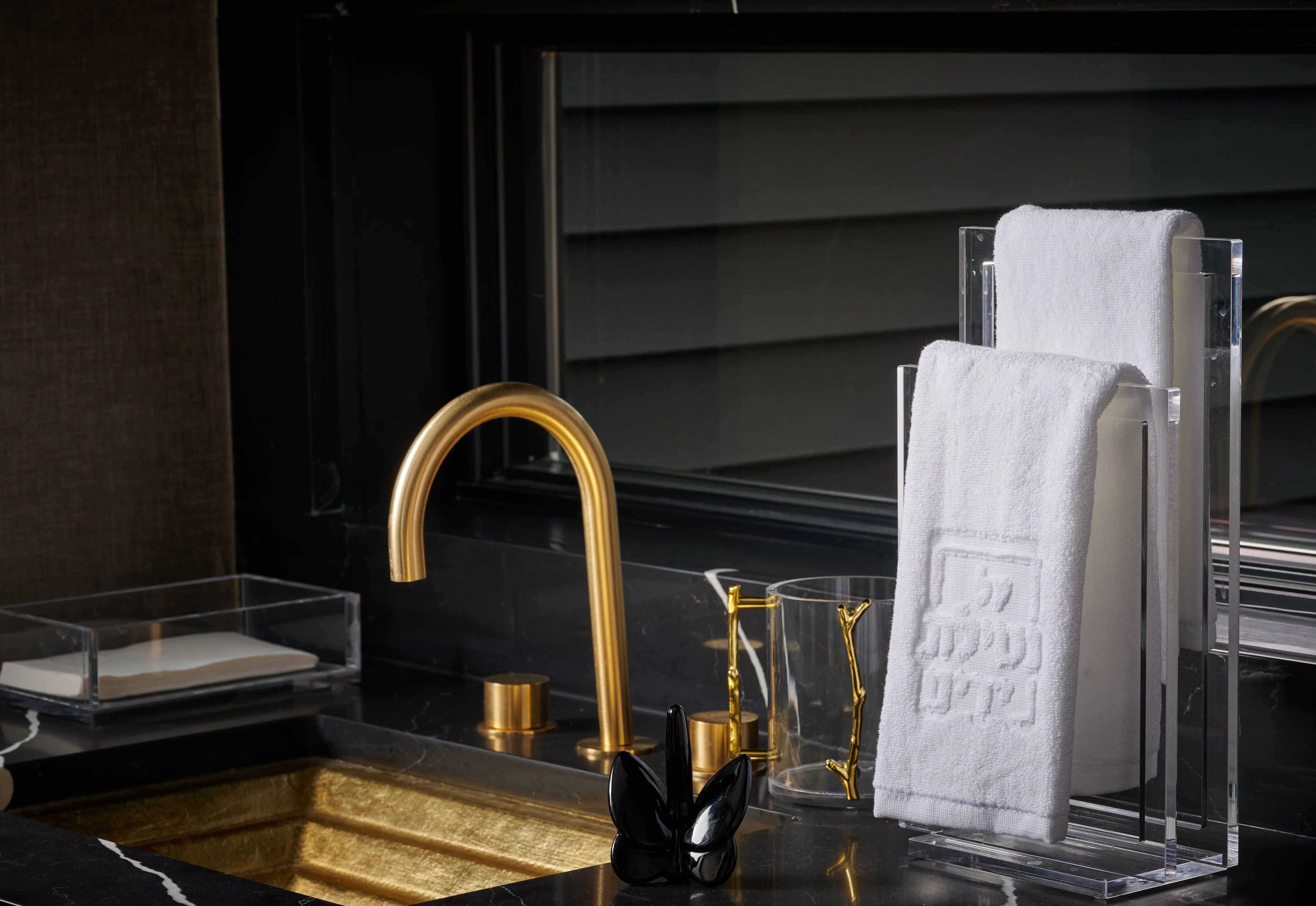 Mishloach Manos - Towel Stand