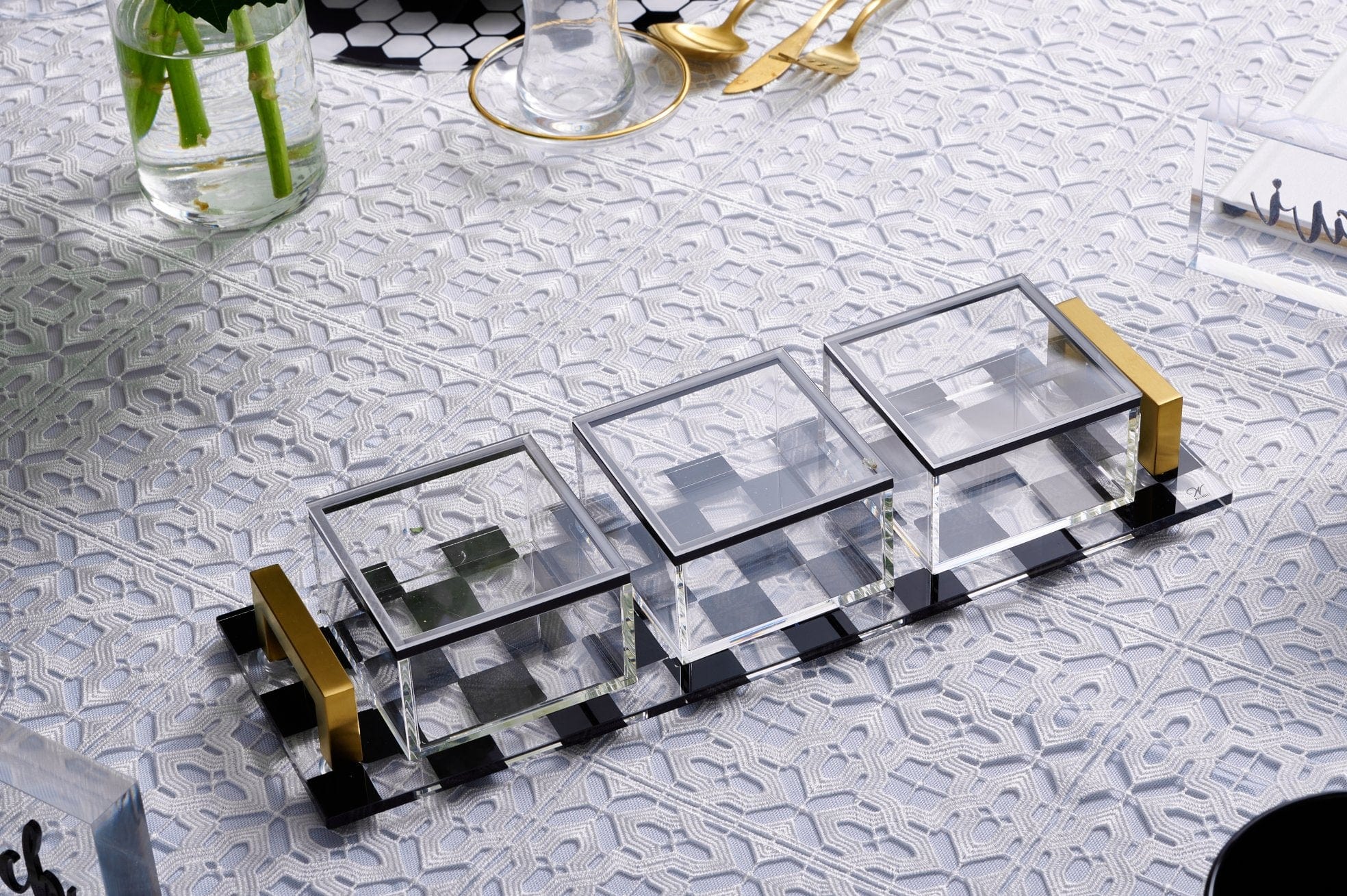 Onyx Pesach 2024 Tablescape