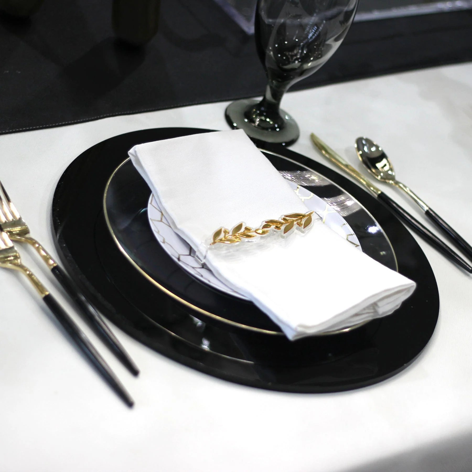 White & Gold Rosh Hashanah Tablescape