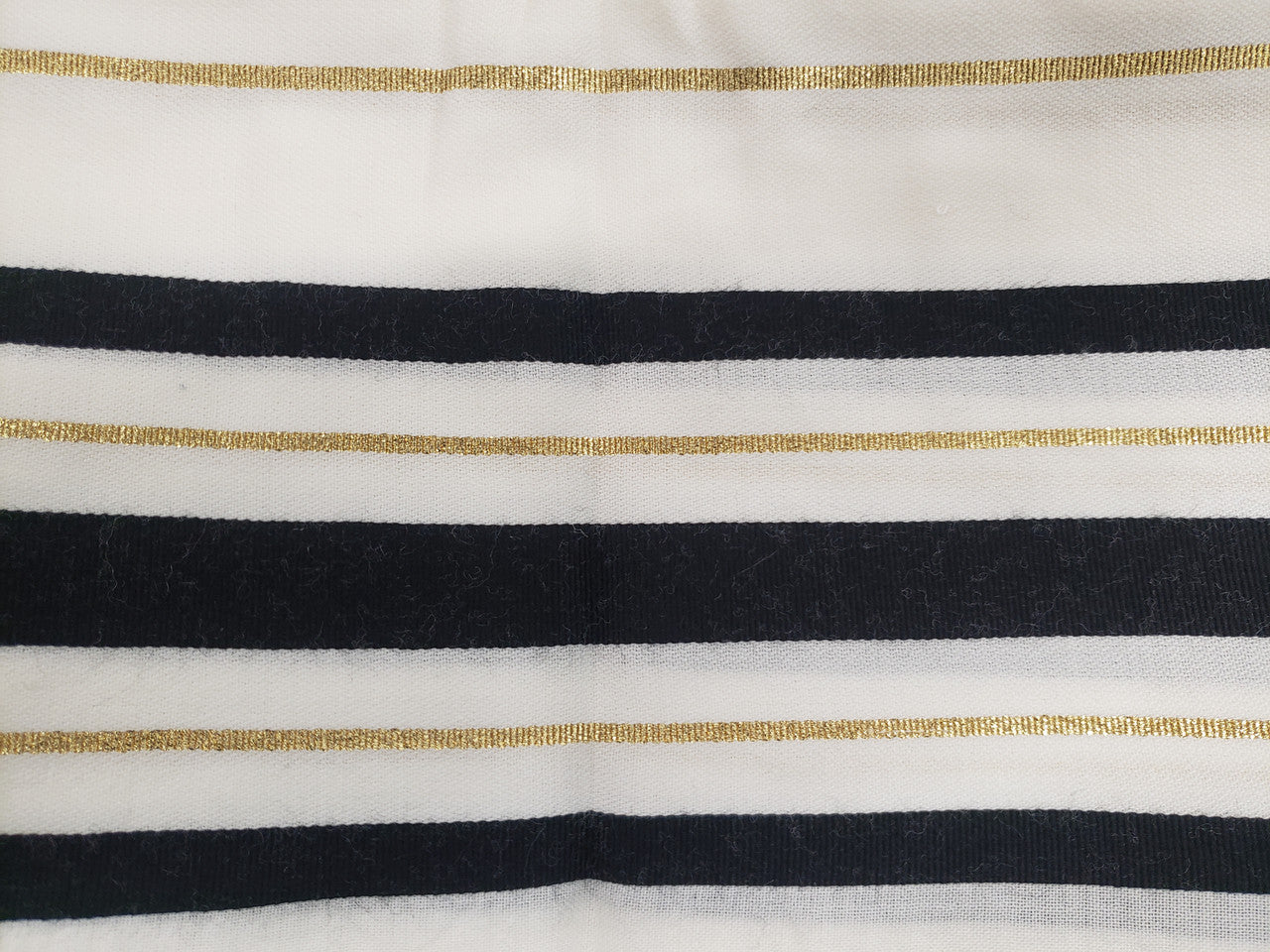Traditional Wool Talis Black and Gold
